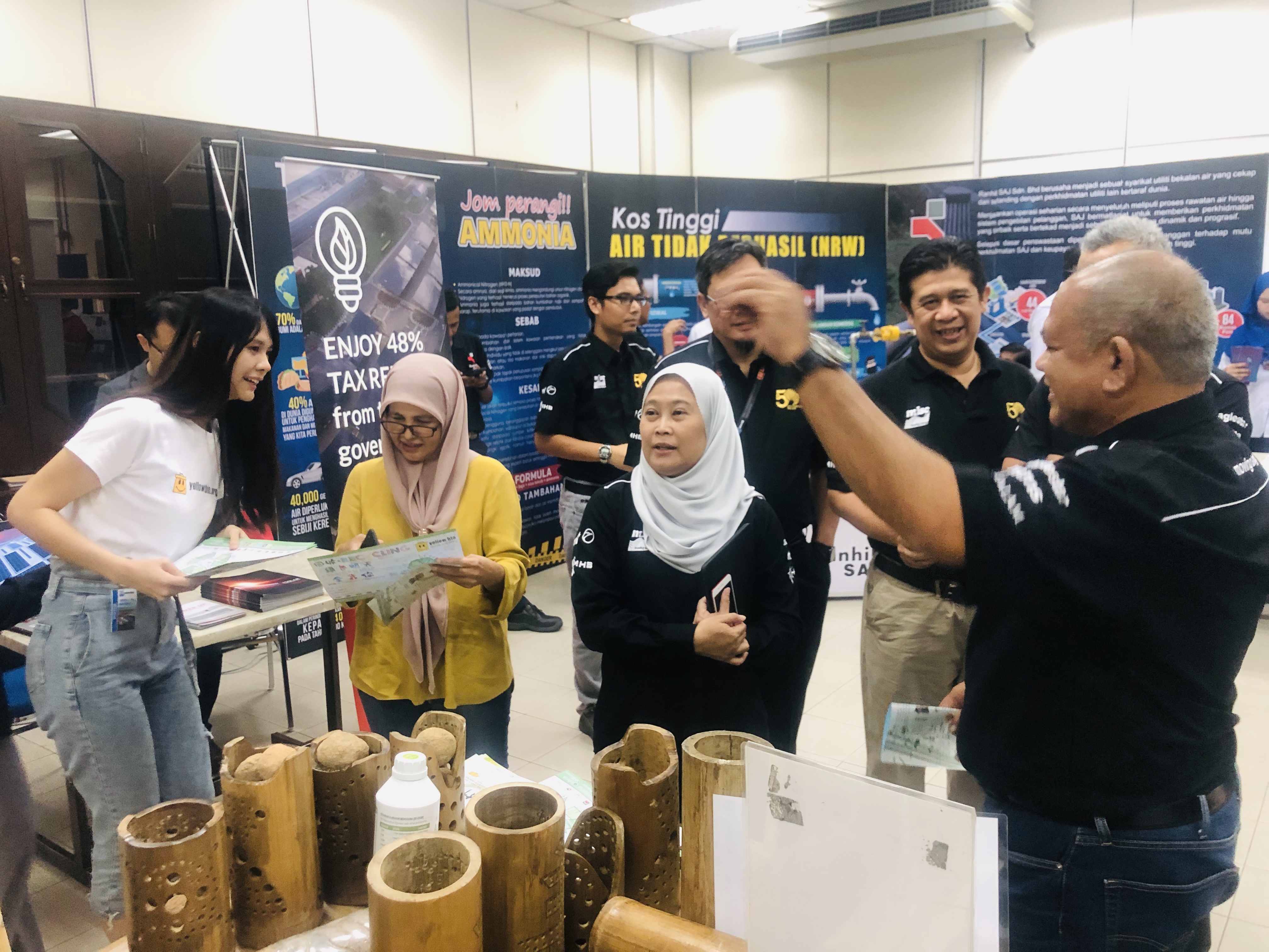 Yellow Bin textile recycling event at MMHE Green Campaign, Johor Bahru — kitar semula pakaian