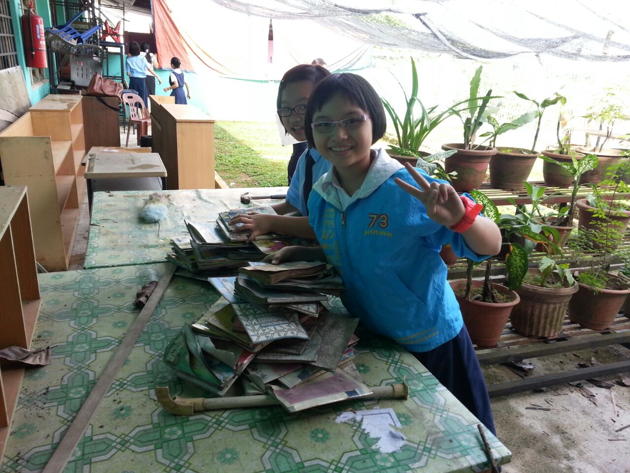 Yellow Bin kitar semula pakaian school textile recycling event at SJK(C) Kempas Baru, Johor