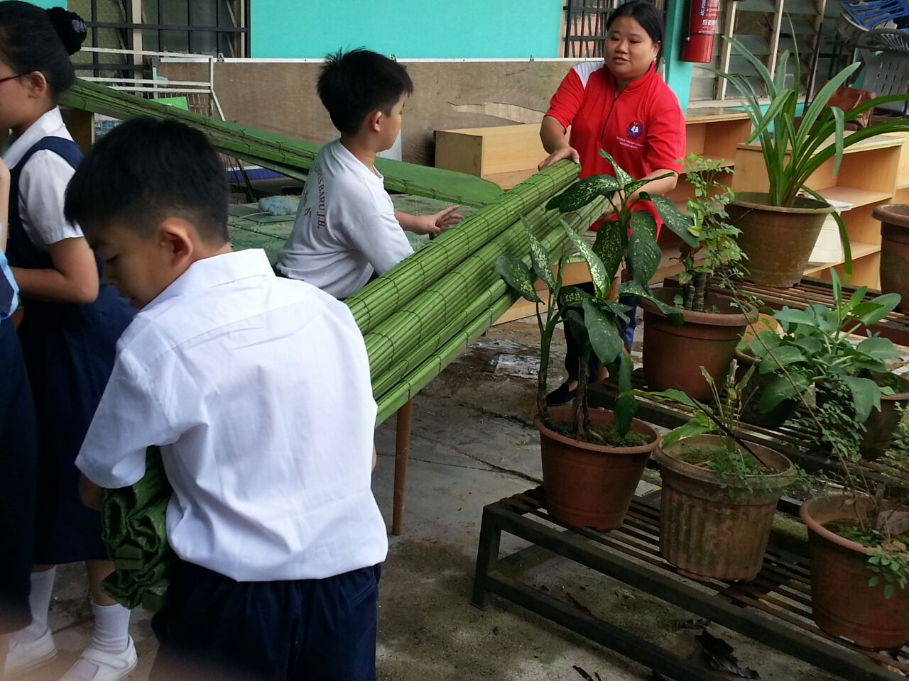 Yellow Bin kitar semula pakaian school textile recycling event at SJK(C) Kempas Baru, Johor