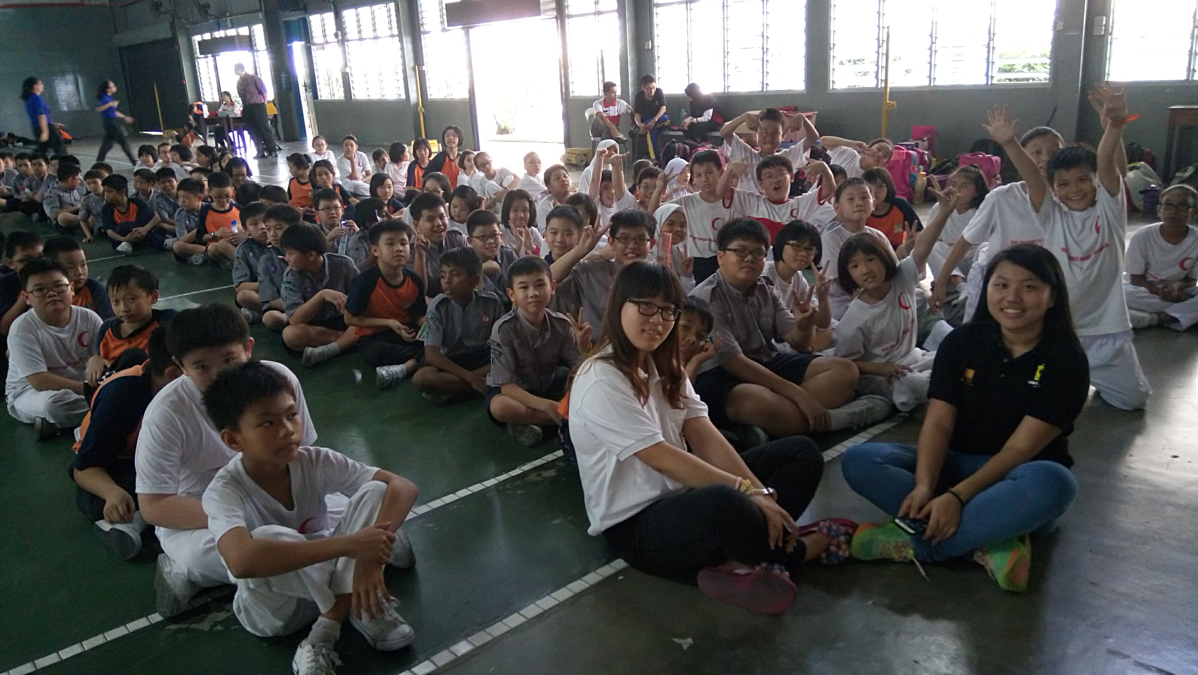 Yellow Bin recycle clothes drive at SJK(C) Foon Yew 3 school, Johor Bahru