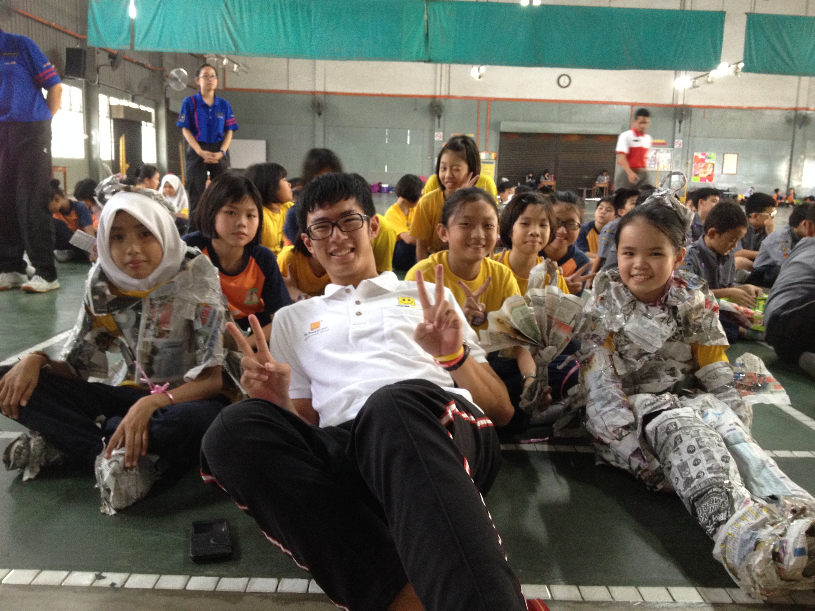 Yellow Bin recycle clothes drive at SJK(C) Foon Yew 3 school, Johor Bahru